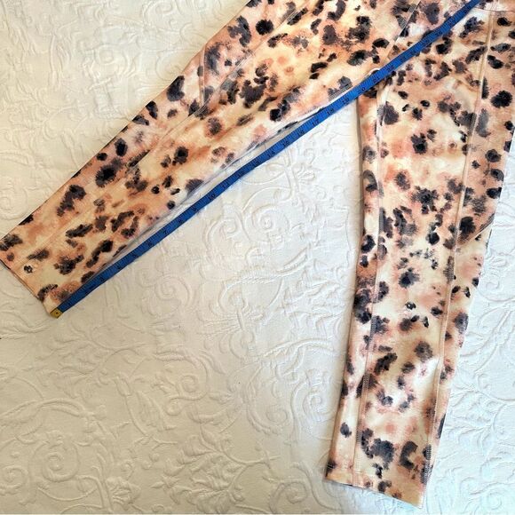 Carson Side Pocket Mid Calf Capri Size Sm HERON CHEETAH TIE DYE - Picture 7 of 14